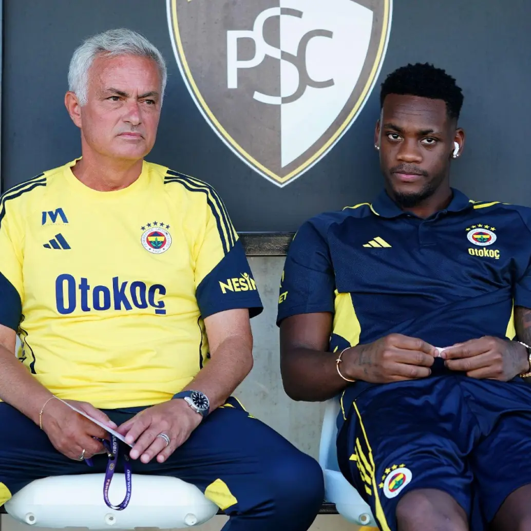 José Mourinho llevaba un año dirigiendo al Fenerbahçe antes de la llegada de Jhon Jáder Durán, quien llegó al cuadro turco en el verano europeo de este año. Foto: Getty Images