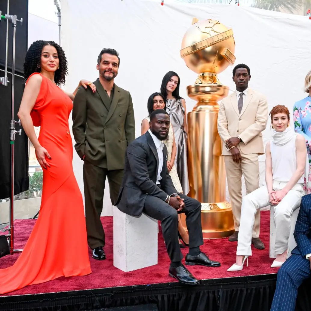 De izquierda a derecha y de pie: Chase Infiniti, Wagner Moura, Monica Padman, Eva Victor, Damson Idris, Rhea Seehorn y Dwayne Johnson. Sentados: Kevin Hart, Britt Lower y Tramell Tillman quienes asistieron al almuerzo de nominados. 