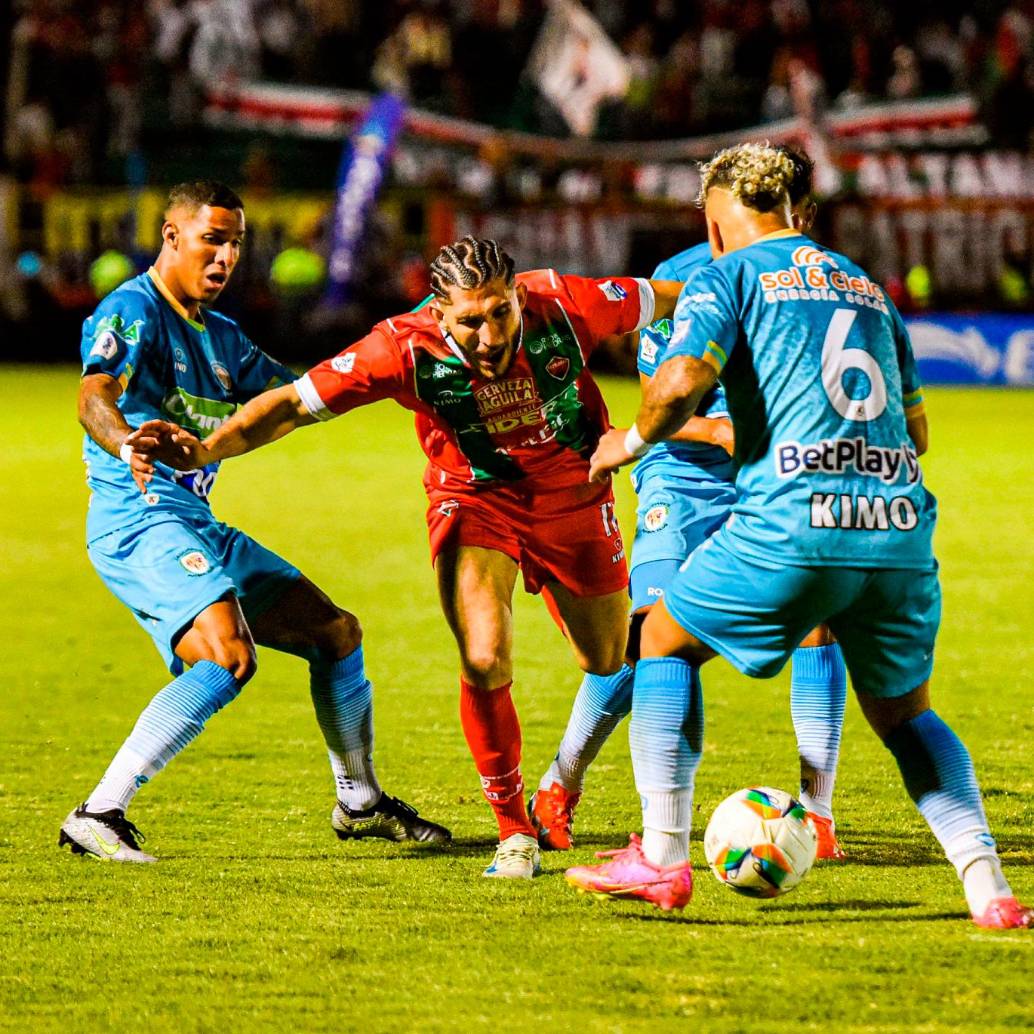 Patriotas y Jaguares no se sacaron ventaja en el juego de ida de la final del Torneo BetPlay 2025-1. FOTO: Colprensa