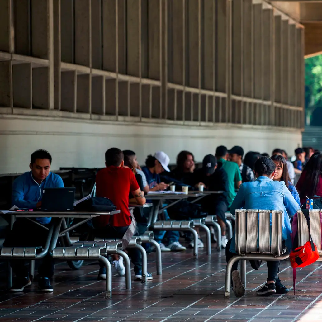 El rubro de educación fue el que presentó un mayor crecimiento de los precios en Medellín. FOTO: Julio César Herrera