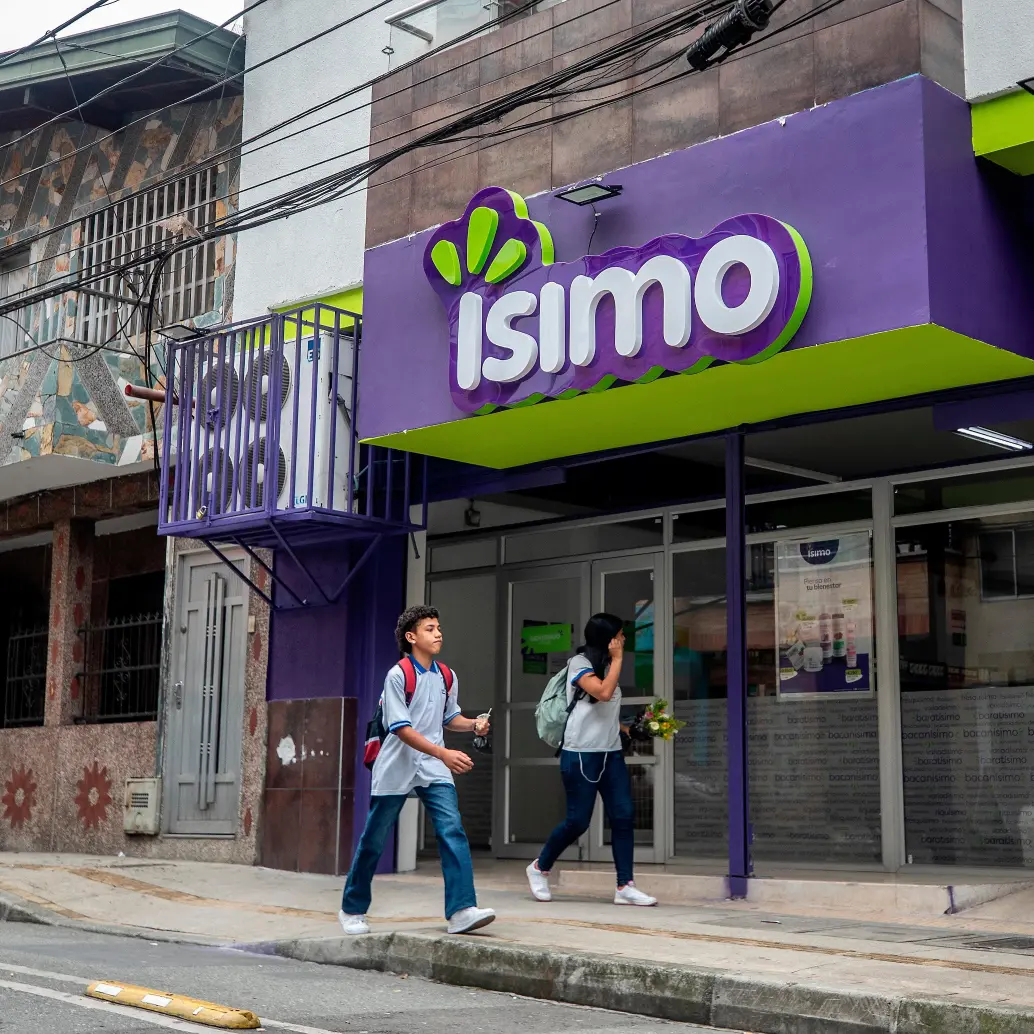 Al cierre de 2024, Ísimo contaba con 262 tiendas distribuidas en diferentes regiones del país. FOTO Camilo Suárez