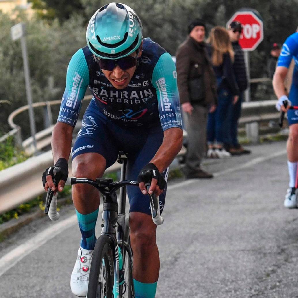 Santiago Buitrago evidencia fortaleza en la Tirreno-Adriático. El Giro de Italia es uno de sus objetivos este año. FOTO X-@BHRVictorious