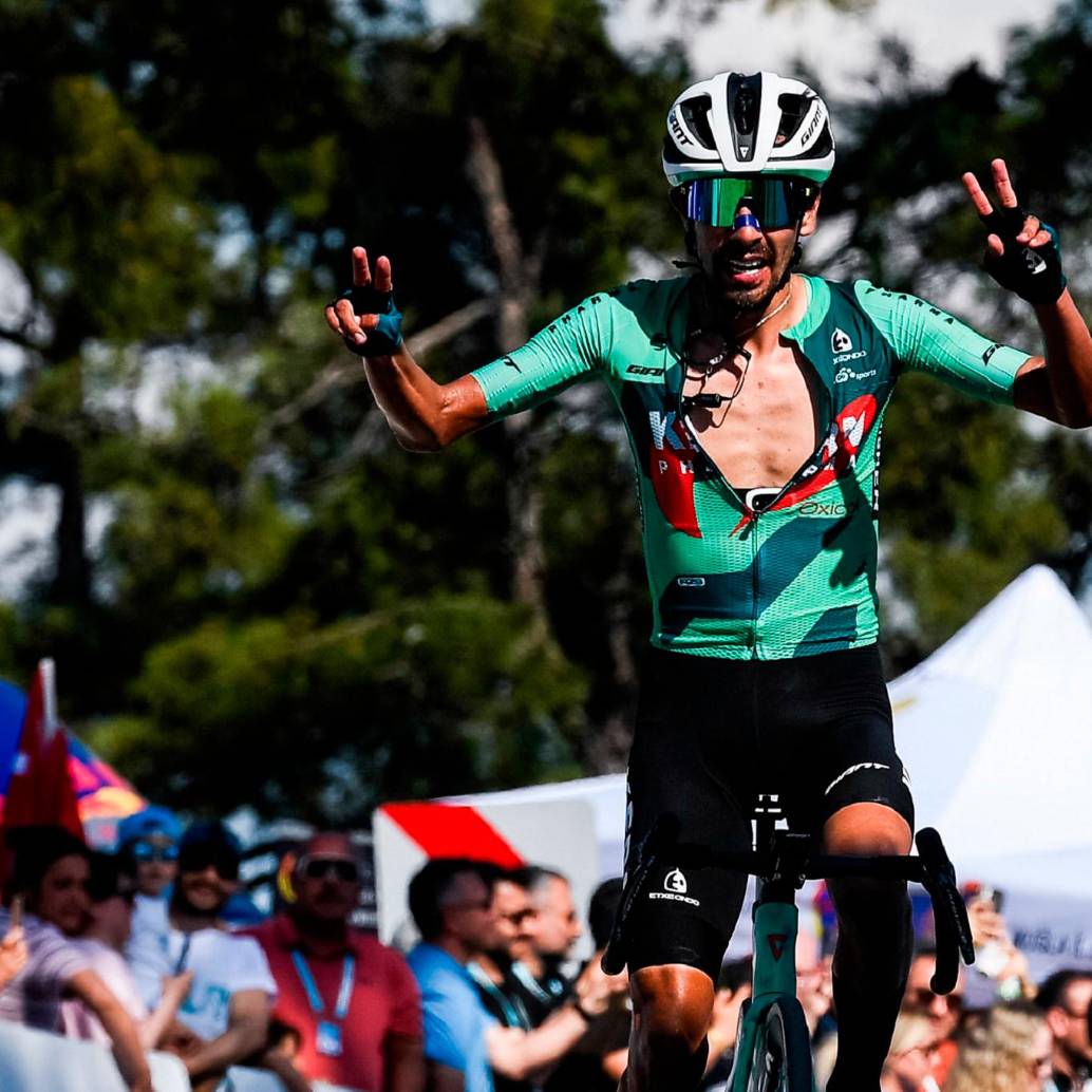 Iván Ramiro Sosa conquistó este martes en Turquía su victoria 18 como ciclista profesional. FOTO X-Equipo Kern Pharma