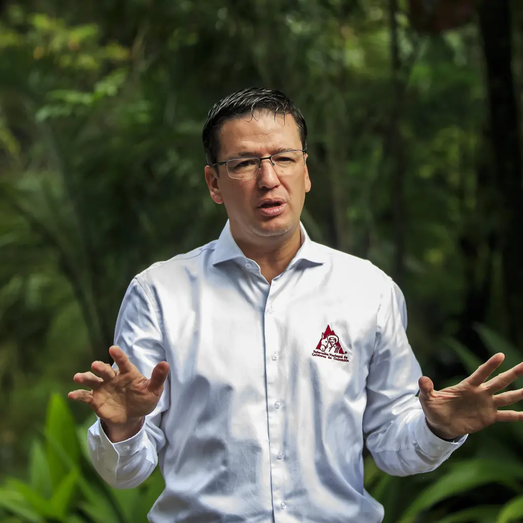 El gerente de la Federación Nacional de Cafeteros, Germán Bahamón, explicó que este resultado fue posible gracias a condiciones climáticas favorables y al impacto positivo de la renovación de los cafetales. Foto: Camilo Suárez 