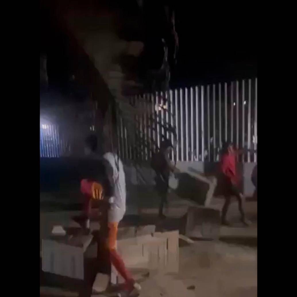 En video quedó captado el momento en el que personas destruyeron urnas y material de la Registraduría. FOTO CAPTURA DE VIDEO