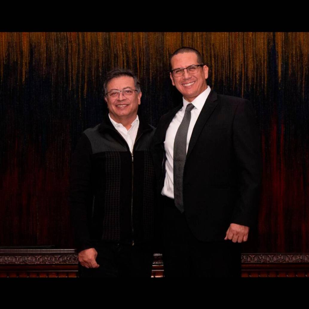 El presidente de la República, Gustavo Petro, y el superintendente de Salud, Giovanny Rubiano. FOTO PRESIDENCIA