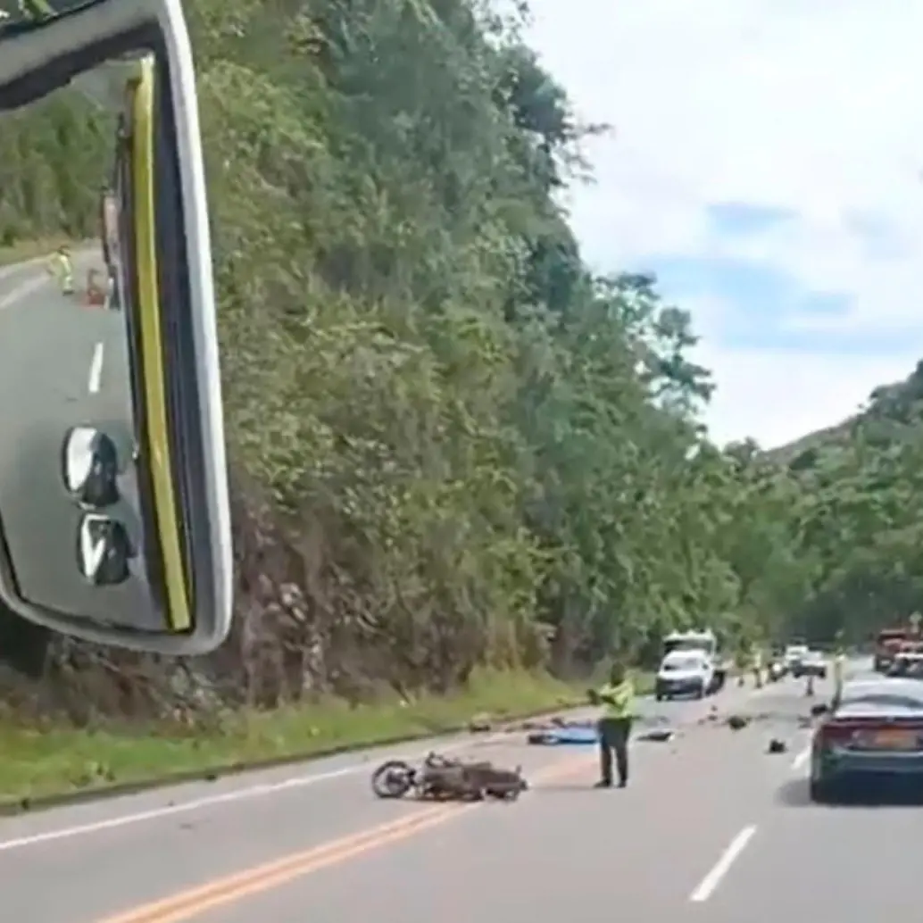 El siniestro ocurrió en la vía La Pintada—Supía en el departamento de Caldas. FOTO CAPTURA DE VIDEO