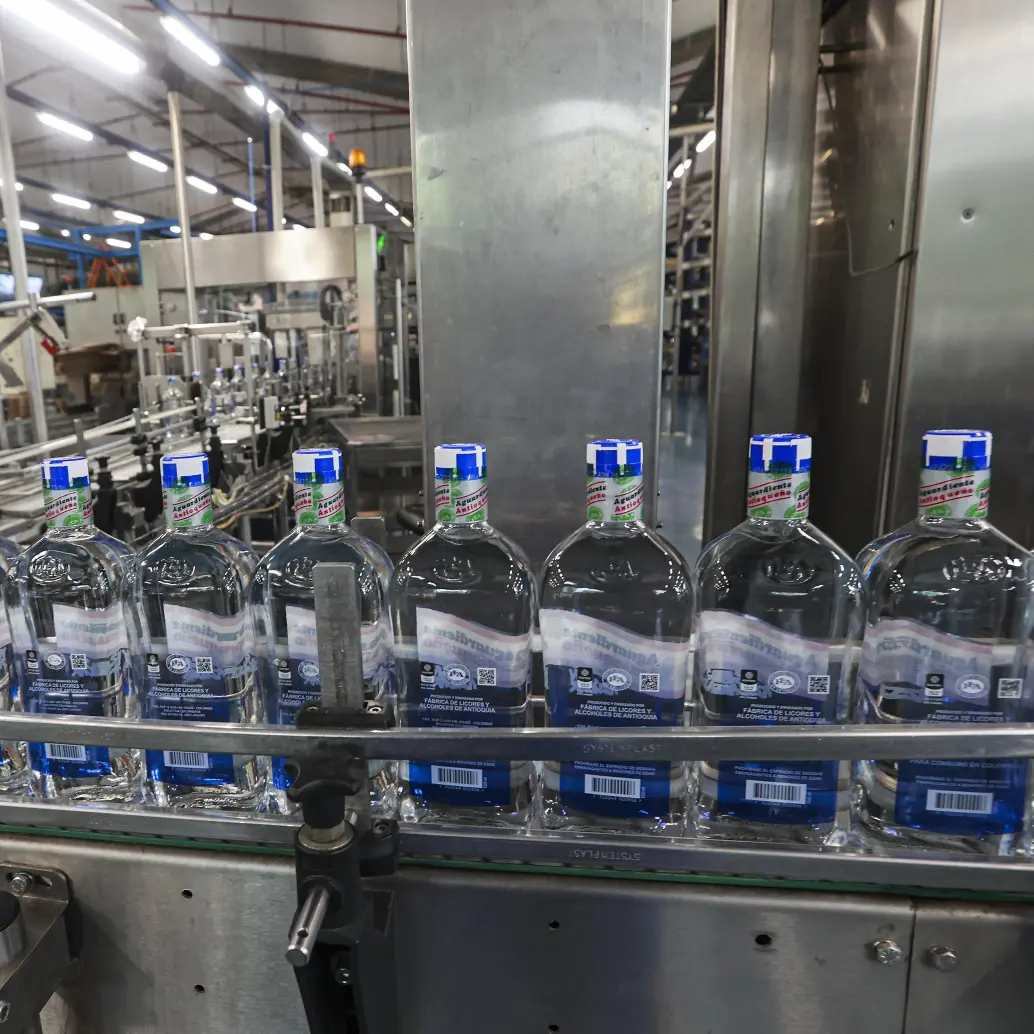 La Fábrica de Licores de Antioquia reiteró su preocupación frente a los impuestos establecidos para el sector de licores a raíz de la Emergencia Económica decretada por el Gobierno Nacional.<b> </b>FOTO<b> El Colombiano</b>