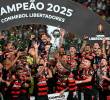 Flamengo celebra su cuarto título en la Copa Libertadores, y es el primer club brasileño en alcanzar esa cifra. FOTO AFP