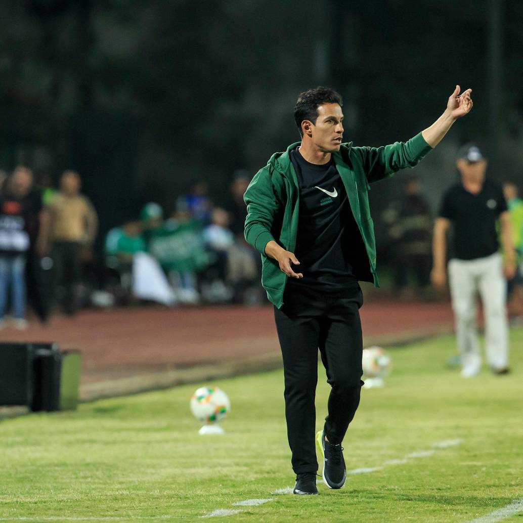 Diego Arias está en un momento coyuntural en el banco de Nacional. FOTO CAMILO SUÁREZ