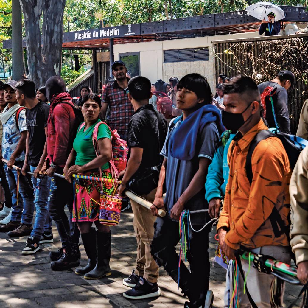 Se estima que más de 500 indígenas se tomaron La Alpujarra, con cerca de 200 niños. FOTOS Camilo Suárez