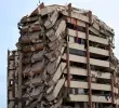 La Guaira concentra gran parte de los 189 edificios que sufrieron colapso total tras los terremotos que sacudieron Venezuela. FOTO: AFP