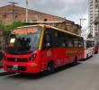 Los buses de las empresas Solobus y Cootrasa siguen operando con normalidad a pesar de la emergencia en el puente de La Limona en Itagüí. FOTO Cortesía Área Metropolitana.