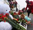 Un homenaje a las víctimas que fallecieron en el atentado terrorista en Moscú, Rusia. La cifra de muertos continúa aumentando y entre ellos hay varios niños. Foto: AFP