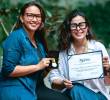 Estas son Eliana Zapata y Erika Imbett sosteniendo los reconocimientos obtenidos en el Premio Nacional al Inventor Colombiano 2026. <span class=mln_uppercase_mln>FOTO</span> <b><span class=mln_uppercase_mln>manuel saldarriaga</span></b>