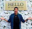 Lionel Richie suspendió un concierto en Minnesota tras sentirse “mareado” y “extraño”. Fue llevado al hospital por su equipo de trabajo. Foto: Getty.