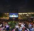 Cine al aire libre en el Parque de los Deseos de Medellín. FOTO: Alcaldía de Medellín