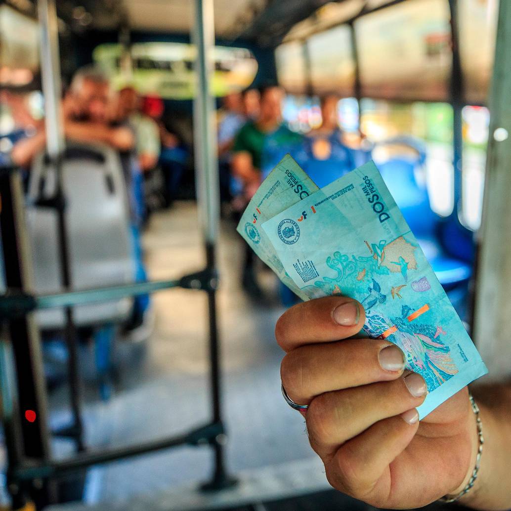 El incremento de los costos laborales no llega solo. Se suma a otras presiones que ya enfrentan los sistemas de transporte público, como el aumento en los precios de los combustibles, los mayores costos de mantenimiento de la flota, las tasas de interés y las variaciones en la demanda. FOTO: Camilo Suárez