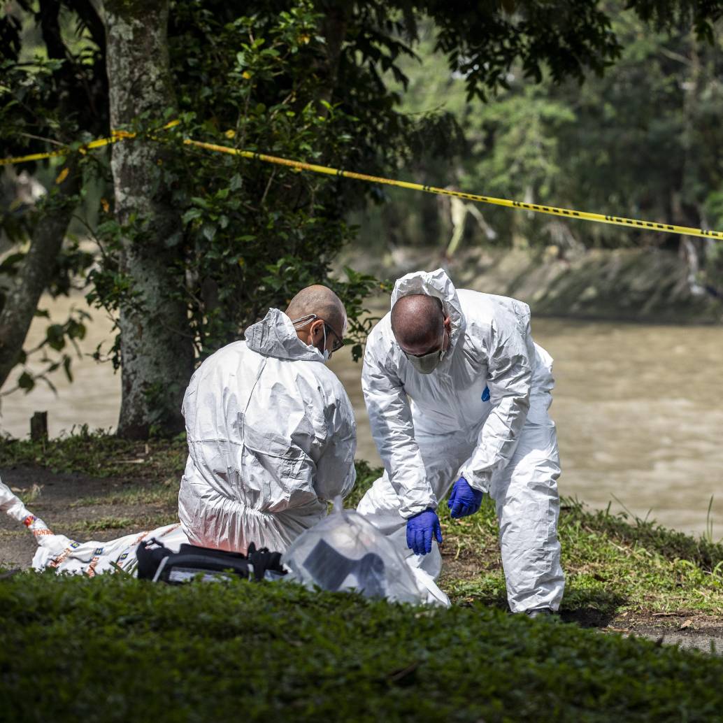 El Cuerpo de Bomberos rescató el cadáver de un hombre encontrado en las aguas del río Medellín. FOTO IMAGEN DE REFERENCIA: Camilo Suárez Echeverry