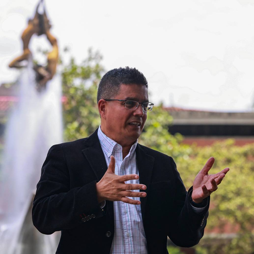 John Jairo Arboleda completa tres periodos al frente de la UdeA y es señalado como uno de los principales responsables de la crisis que atraviesa la institución. FOTO: MANUEL SALDARRIAGA