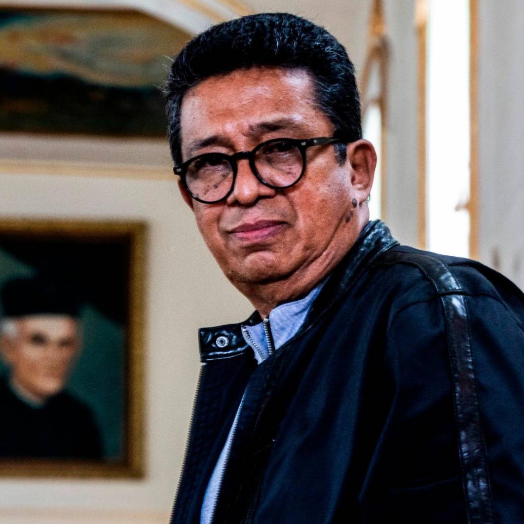 Bernardo Echavarría Berrío pinta la intimidad de los paisajes. Sus cuadros se exhiben en Angostura. Su obra más famosa es el retrato del padre Marianito FOTO<b><span class="mln_uppercase_mln"> julio Herrera</span></b>