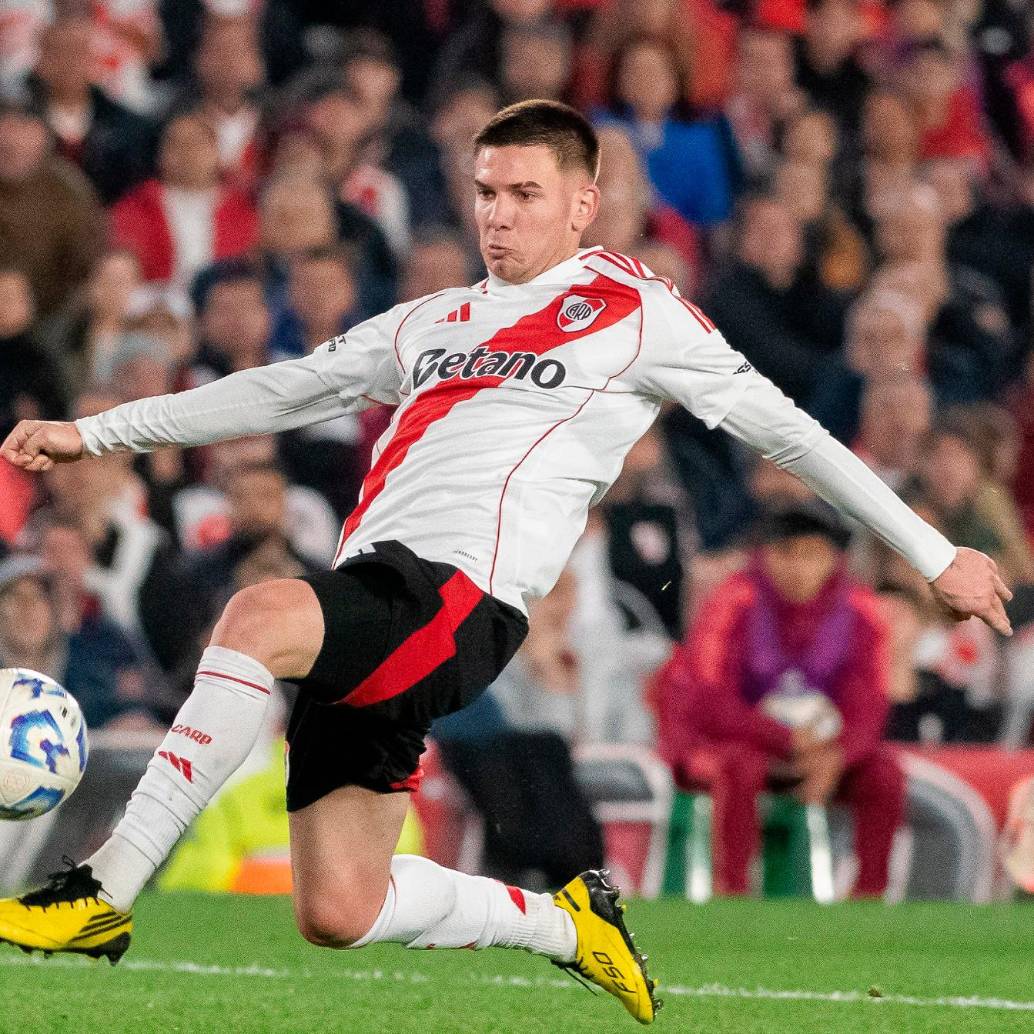 Franco Mastantuono logró ganar una Supercopa de Argentina con River Plate. FOTO: GETTY