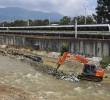 Una de las intervenciones en los puntos críticos del río Medellín a la altura de la estación Ayurá del metro. FOTO Manuel Saldarriaga Quintero.