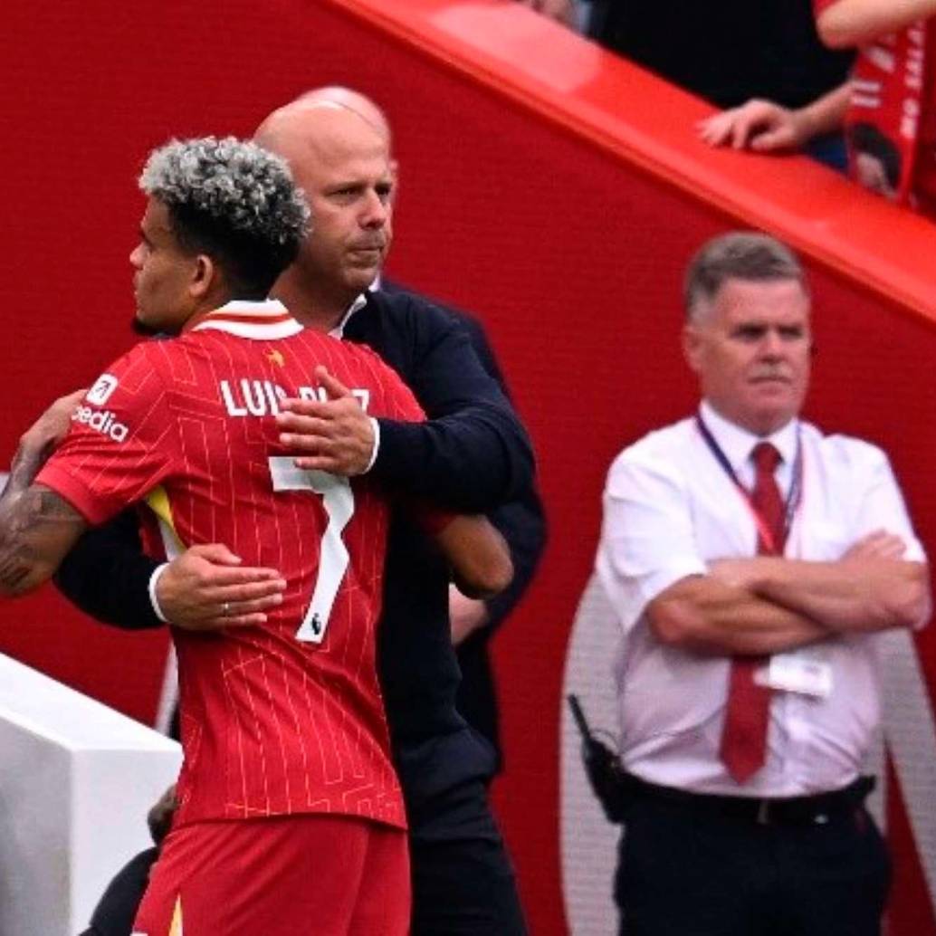 El técnico Arne Slot escribió un emotivo mensaje para despedir a Luis Díaz quien seguirá su carrera en Alemania. FOTO TOMADA X@LFC