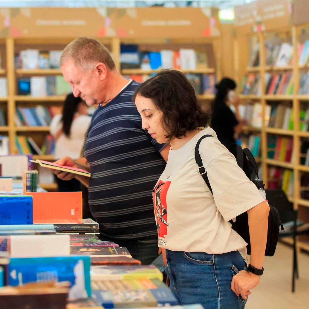 En 2025, la venta de libros en la Fiesta superó los 10.000 millones de pesos. FOTO Camilo Suárez
