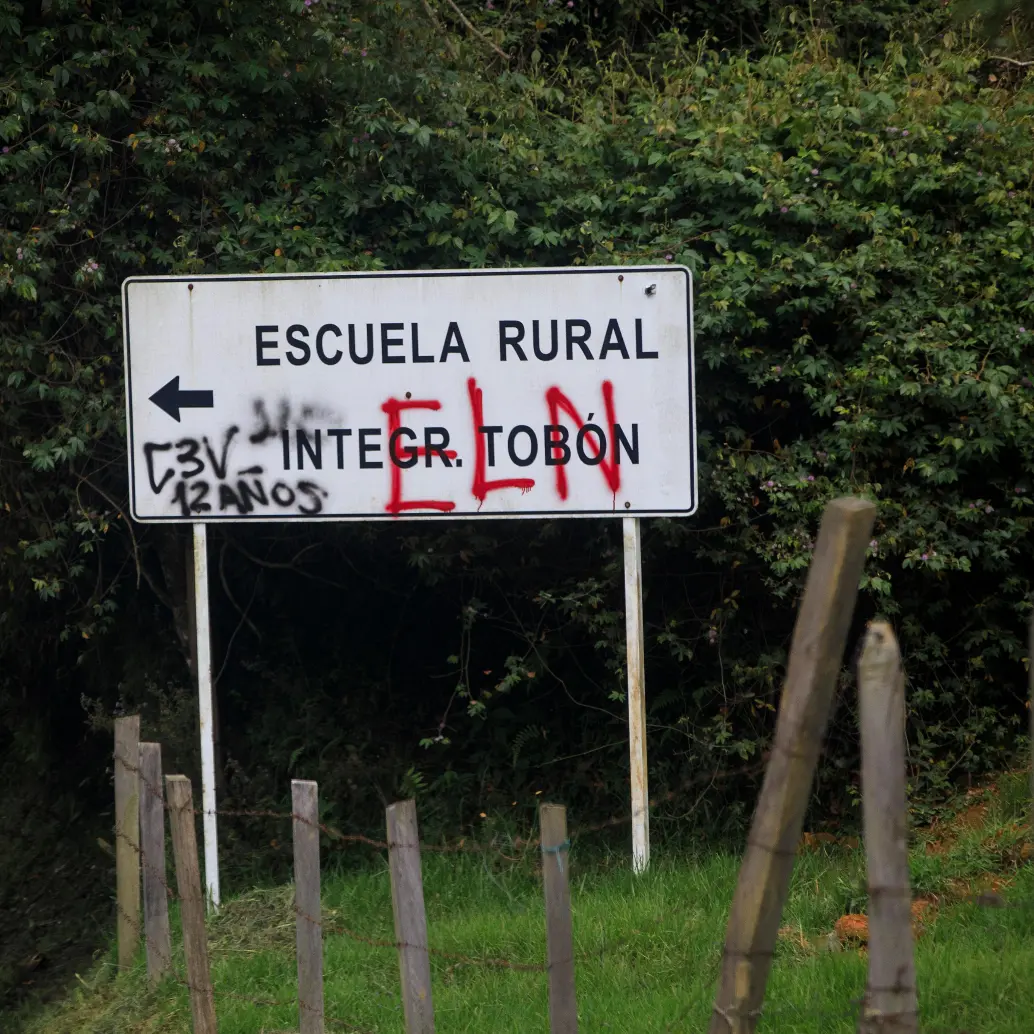 La presencia de los grupos criminales es la principal causante del confinamiento de las comunidades en Colombia. FOTO: ANDRÉS CAMILO SUÁREZ ECHEVERRY.