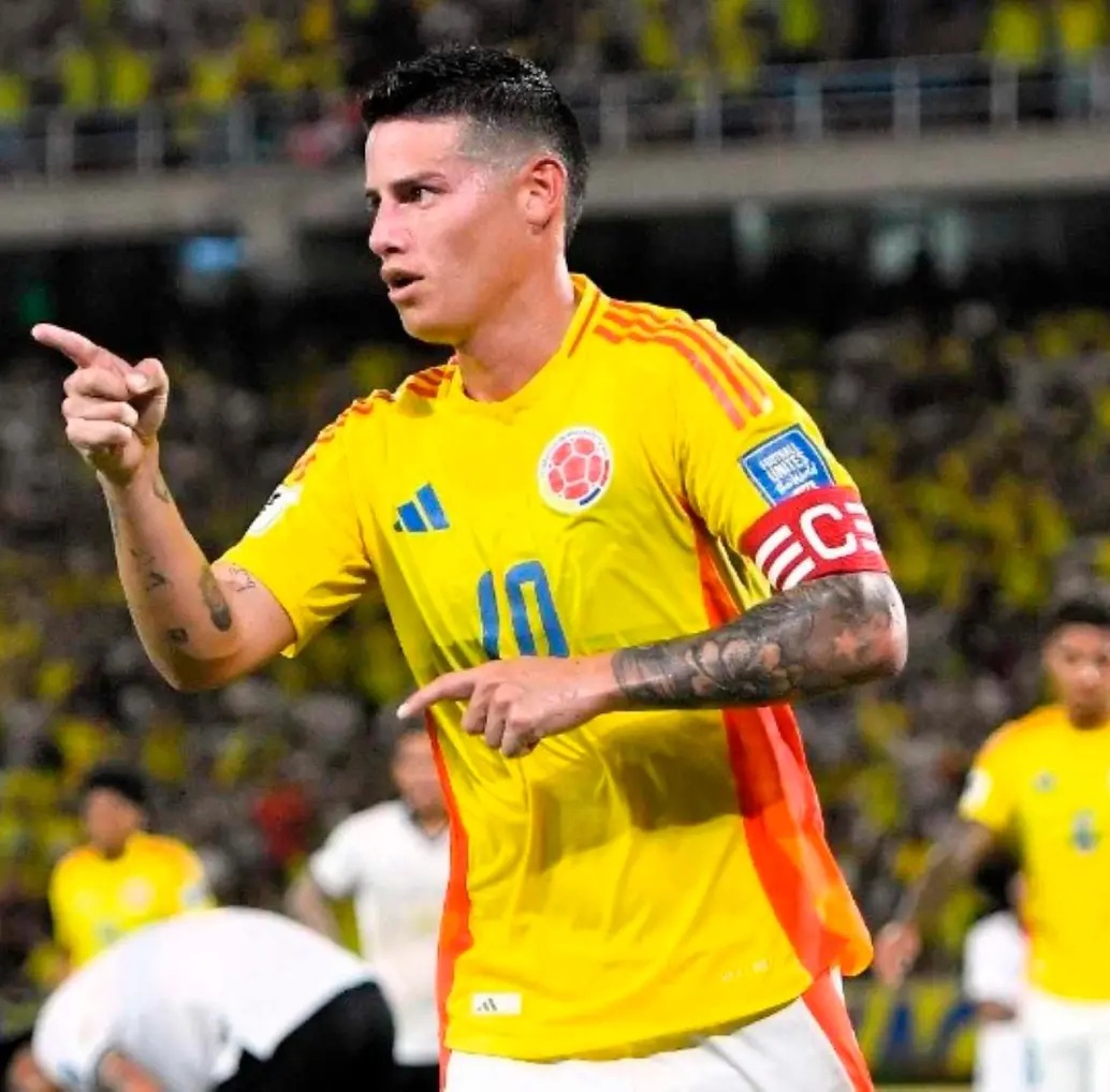 James Rodríguez aportó 14 goles y siete asistencias en la Eliminatoria con Colombia y regresa al Mundial, será su tercera cita orbital. FOTO TOMADA X @fifaworldcup_es