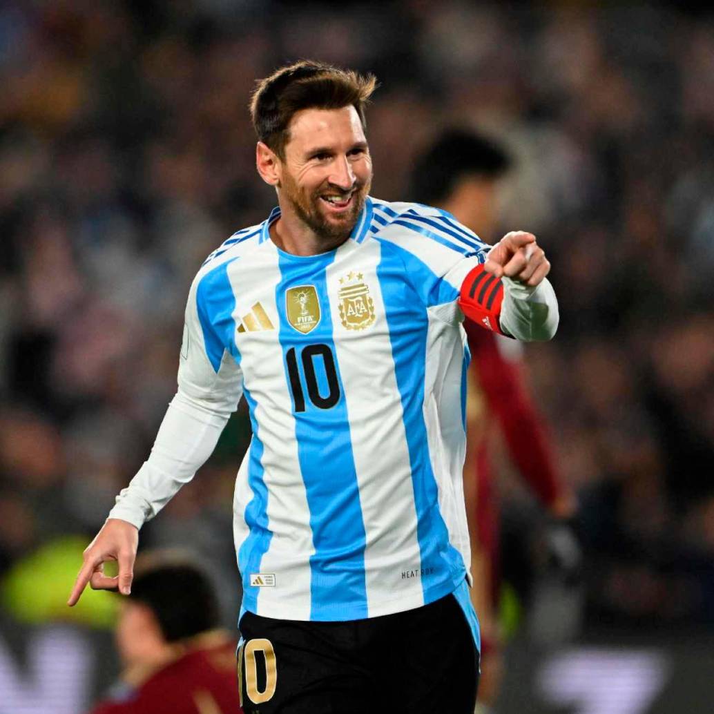 Lionel Messi, a sus 38 años marcó doblete con Argentina ante Venezuela, en el qu e sería su último partido por Eliminatoria en Buenos Aires. FOTO AFP