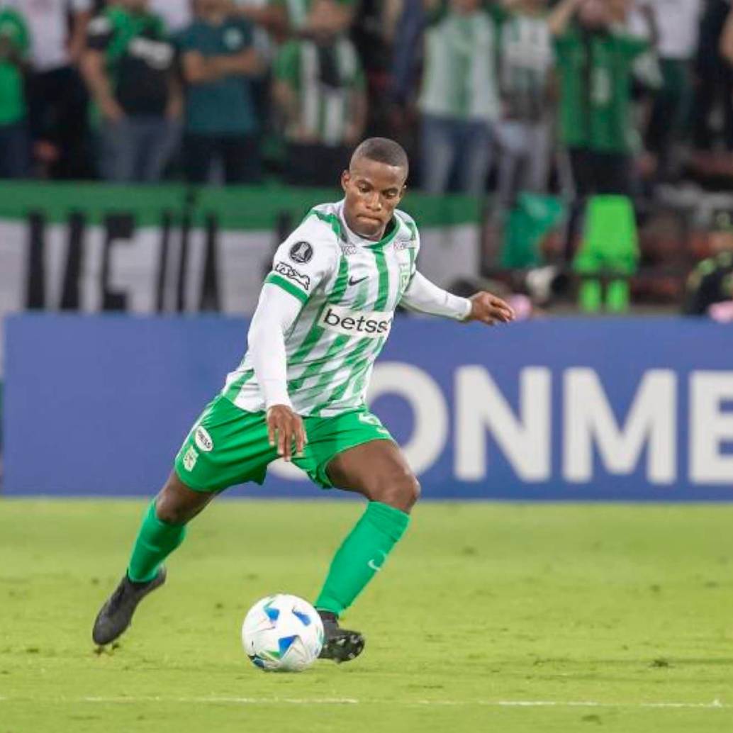 El defensor Andrés Felipe Román está listo para regresar a entrenamientos con Atlético Nacional, tras varios exámenes médicos especializados que le realizaron en Estados Unidos. FOTO JUAN ANTONIO SÁNCHEZ 