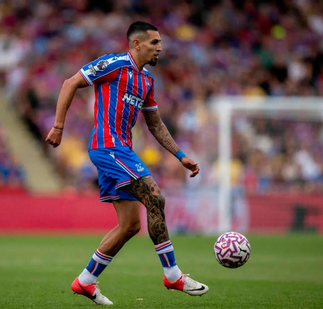 Daniel Muñoz fue titular en el duelo del Palace como visitante ante West Ham y tuvo una buena calificación. FOTO GETTY 