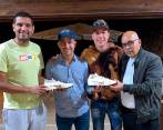 Mateus Uribe realizó la entrega de la donación en compañía de las autoridades políticas y religiosas del municipio de Venecia. FOTO: CORTESÍA. 