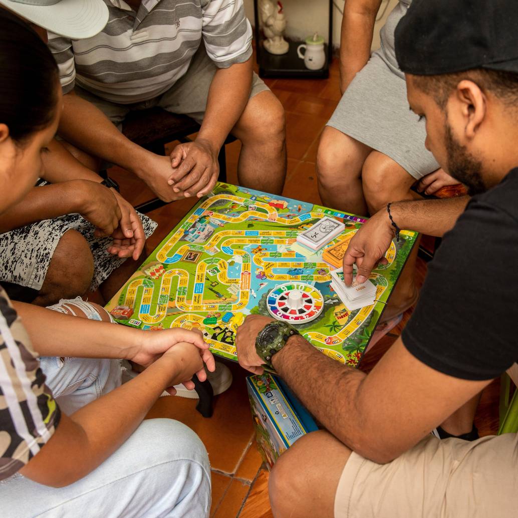 Los expertos recomiendan ejercitar la memoria con juegos de mesa. También ayudan a la salud mental.<span class="mln_uppercase_mln"> FOTO</span> <b><span class="mln_uppercase_mln">camilo suárez</span></b>