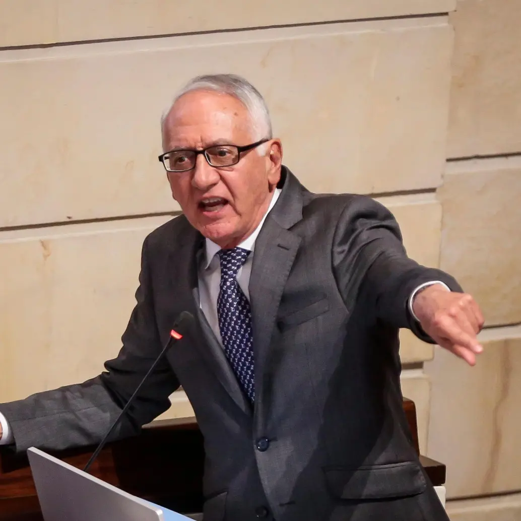 El ministro de Salud, Guillermo Jaramillo, durante una intervención en el Senado de la República. FOTO COLPRENSA