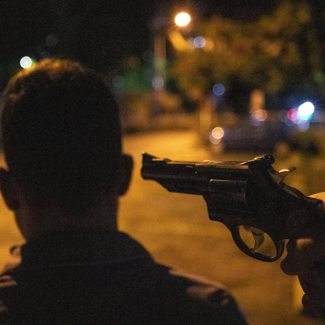 El asaltante fue detenido por un esquema de seguridad. Imagen dramatizada para ilustrar el robo con arma de fuego. FOTO: CAMILO SUÁREZ ECHEVERRY