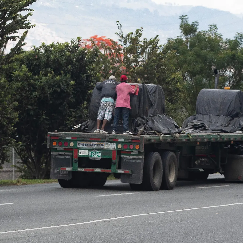 Los hechos ocurrieron finalizando la tarde de este sábado 14 de febrero en la autopista norte a la altura de Niquía. 