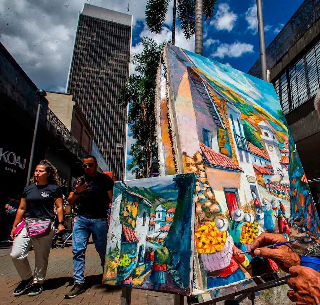 Junín será uno de los escenarios de la vigésimo segunda edición de Caminá pa’l Centro, que se llevará a cabo del 26 al 29 de noviembre. El énfasis estará puesto en los otros rostros de Medellín FOTO: Julio Herrera 