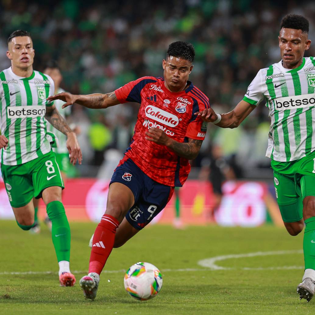 Nacional y Medellín se alistan para jugar la final de la Copa Betplay. Los partidos serán este sábado (5:00 p.m.) y el próximo miércoles (7:30 p.m.). Foto: Manuel Saldarriaga Quintero.