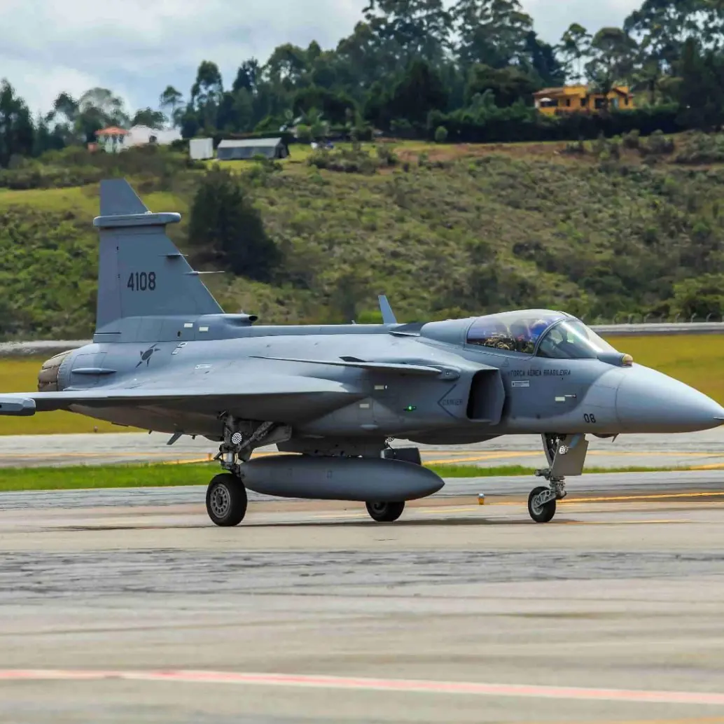 En la imagen, el avión de combate Gripen, de la empresa sueca Saab, con el cual reemplazarán el escuadrón de jets de combate Kfir, ya obsoleto. FOTO camilo suárez y cortesía