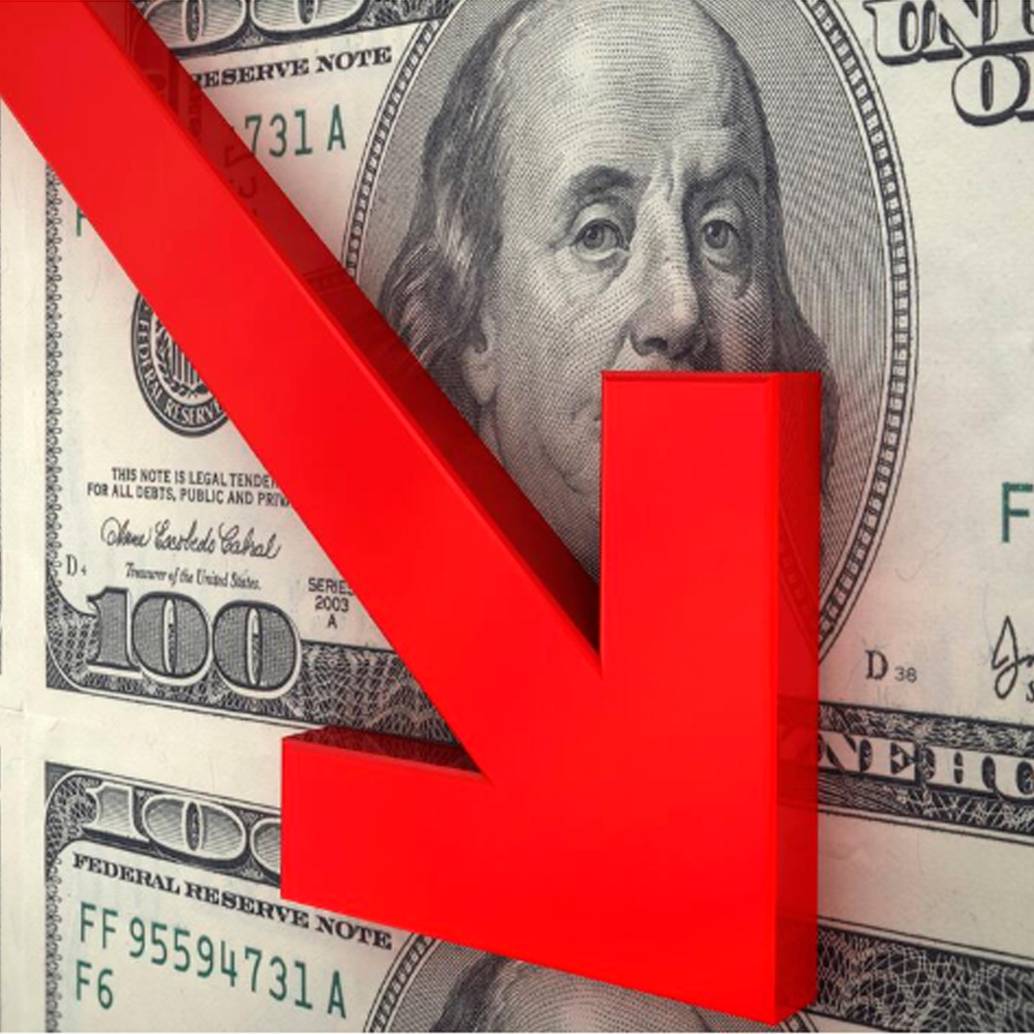 Dólar registró su precio de apertura más bajo desde 2021. FOTO GETTY.