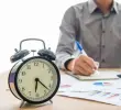 Aunque algunas empresas lo aplican, la compensación con descanso es contraria a la ley. FOTO: SHUTTERSTOCK
