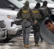 Brayan Rico fue encontrado inconsciente en su celda en un centro de detención de ICE. En un centro hospitalario se confirmó su muerte. Fotos: Getty Images y captura video DW