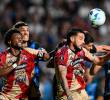 El delantero argentino Francisco Fydriszewski y Didier Moreno inicialistas del cuadro rojo de Antioquia. Foto: AFP