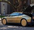 El despliegue del Cybercab en las vías de Austin marca el inicio de una nueva generación de vehículos autónomos que eliminan por completo la presencia de pedales y volante. FOTO: Tesla