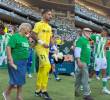 Los jugadores del club español le hicieron un homenaje a sus hinchas y socios más longevos. Foto: Captura de pantalla video @RealBetis