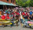 Los paros mineros son recurrentes en el Bajo Cauca y el Nordeste antioqueño. La imagen corresponde a una movilización en Caucasia en 2023. FOTO MANUEL SALDARRIAGA