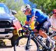 El ciclista colombiano Éiner Rubio quien disputaba el Tour de Francia sufrió un accidente en la etapa 19 y tuvo que abandonar la competencia, tras chocar con un carro de la caravana deportiva. FOTO CORTESÍA @Movistar_Team